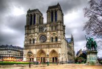В Париже возле собора Нотр-Дам произошла стрельба