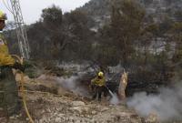 Лес загорелся рядом с пляжем на острове Ибица, эвакуировали около 60 человек