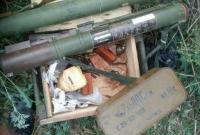 СБУ обнаружила тайник с боеприпасами и оружием на Донбассе
