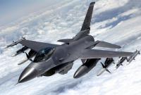 В США на взлете загорелся истребитель F-16