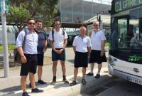 Водители трамваев во Франции вышли на работу в юбках (видео)