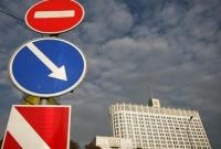 Еще не утвержденные новые санкции США уже повлияли на Россию - Bloomberg