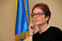 Посол США назвала реформы в Украине "первыми шагами"