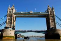 В Лондоне закрыли мост через "подозрительный" автомобиль