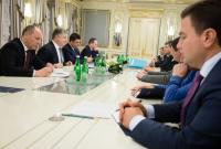 Встреча Порошенко с лидерами фракций: обсудили работу парламента, ситуацию с МВФ и последствия блокады