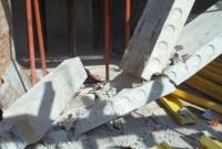 Бетонная плита упала на львовских строителей, есть погибший