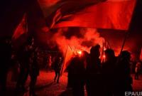 Прокуратура Варшавы остановила расследование по делу о сожжении украинского флага