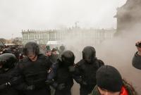 Антикоррупционные протесты сломали планы Путина - FT