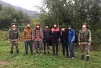 На Закарпатье пограничники задержали группу нелегалов азиатской внешности