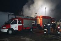 В Киеве произошел пожар на складе древесины