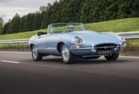 Автокомпания Jaguar представила новый электрокар в стиле 60-х (видео)