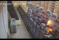Опубликовано видео момента взрыва авто в центре Киева