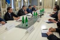 Президент Украины призвал Генсека ОБСЕ посодействовать предоставлению СММ нового технического оснащения