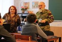 Боевики проводят спецрейды в школах Донбасса, - ИС
