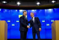 Порошенко и Туск обсудили перспективу ввода миротворцев на Донбасс