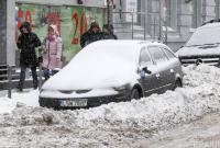 Гололедица на дорогах Украины: в 2 областях ограничено движение, в 5 - критический уровень аварийности