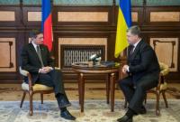П.Порошенко обсудил с президентом Словении необходимость продолжения санкций против РФ