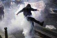 Протесты в Париже: полиция применила слезоточивый газ (видео)