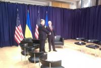 П.Порошенко начал переговоры с вице-президентом США