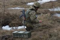 За сутки боевики почти 100 раз обстреляли позиции сил АТО на Донбассе