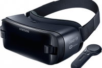 Samsung представила шлем виртуальной реальности Gear VR с беспроводным контроллером