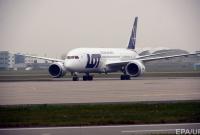 Крупнейшая польская авиакомпания начала летать в Жуляны