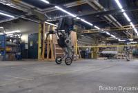 Boston Dynamics показала прыжок робота Handle (видео)