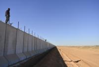 Мексиканский президент не намерен платить за строительство стены на границе с США