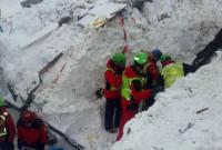 Число жертв схода лавины на отель в Италии достигло пяти