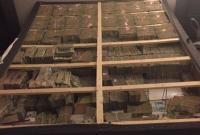 В США полиция нашла 20 млн долларов, спрятанных под матрасом