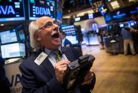 Dow Jones впервые поднялся выше 20 тысяч пунктов