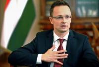 Глава МИД Венгрии выразил сомнение в целесообразности санкций против РФ