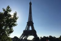 В Париже Эйфелеву башню закрыли для посетителей