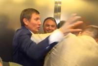"Ты проститутка - нет, ты": Мосийчук и Шахов сцепились в лифте (видео)