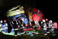 Украинский автобус с детьми упал со склона в Польше: есть погибшие