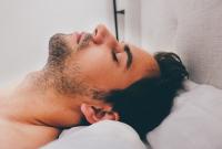 Кардиологи рассчитали оптимальное время сна