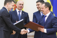 Украина и Молдова договорились о свободных дорогах и небе