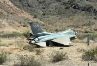 В США разбился военный самолет F-16