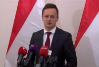 МИД Венгрии подверг критике инициативу Порошенко о санкциях против украинцев с двойным гражданством