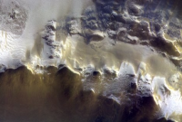 Зонд ExoMars прислал первые цветные снимки Марса