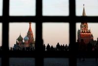 Опрос: четверть россиян не знает о новых санкциях США