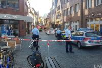 В результате наезда грузовика на пешеходов в Германии погибли 4 человека