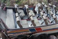 В индийских Гималаях автобус упал в пропасть, 44 погибших