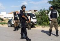 Теракт в Тунисе: убиты девять полицейских