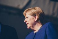 Меркель приветствовала переговоры Путина с Трампом