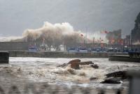 На Китай надвигается десятый в нынешнем году тайфун