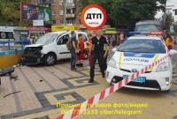 Смертельное ДТП на Дорогожичах в Киеве: одна из машин вылетела на тротуар и сбила пешеходов