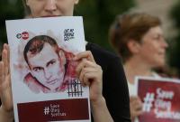 Парижская мэрия вывесит фотографию Сенцова на своем фасаде