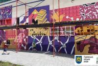 Во Львове инженерные сооружения разрисовали граффити