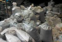 На Сумщині у "магазині" виявили понад 700 мішків із наркотичною сировиною